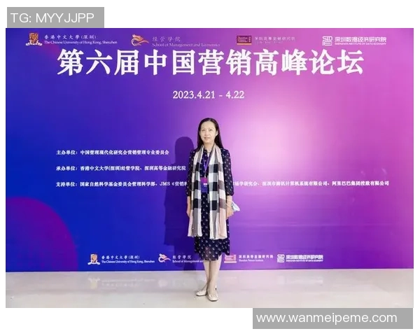 揭秘黄静成功之道探讨英雄联盟背后的策略与团队精神