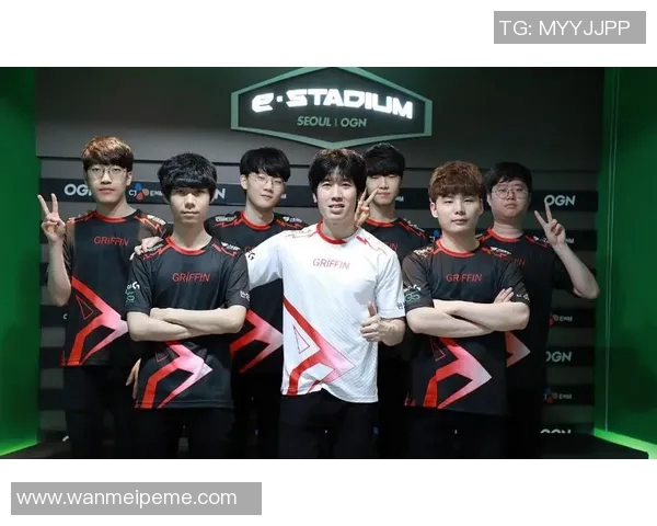 FPX战队在英雄联盟技术排名中创新高展现强大实力与团队协作能力实时新闻 FPX战队在英雄联盟技术排名中创新高展现强大实力与团队协作能力实时新闻